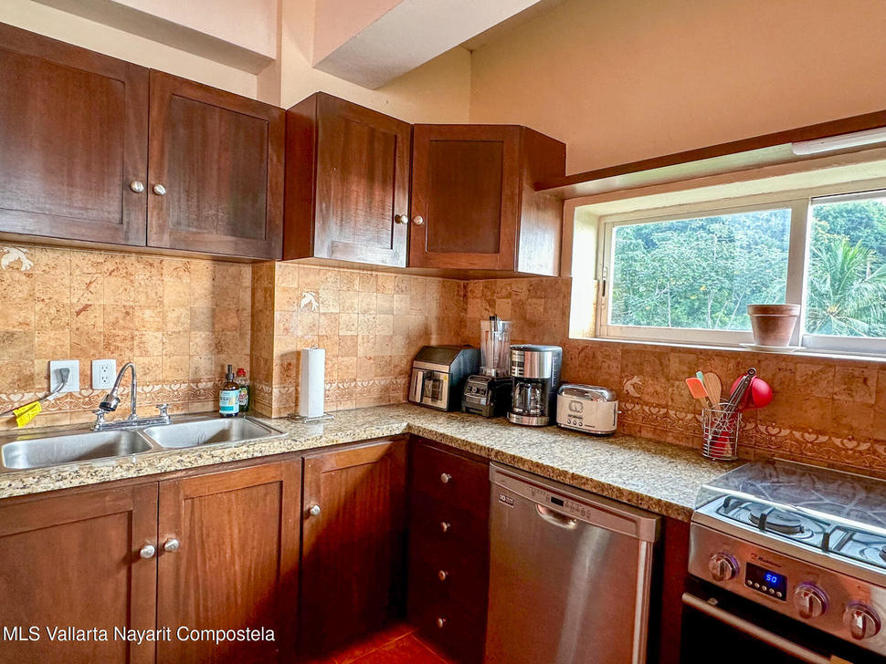 20260107214439083048000000 o