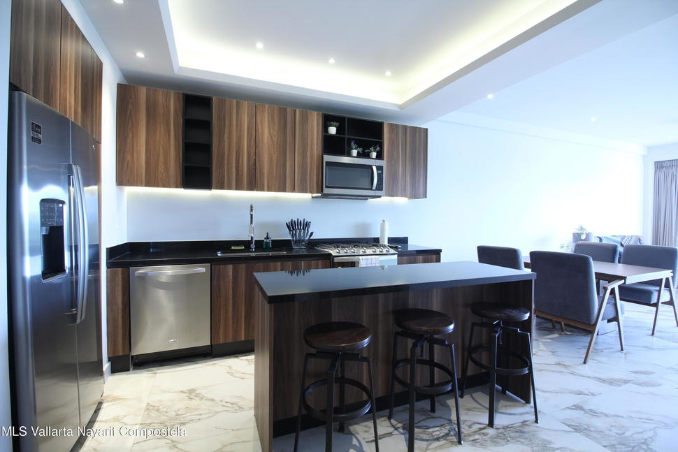 20251014201622910848000000 o