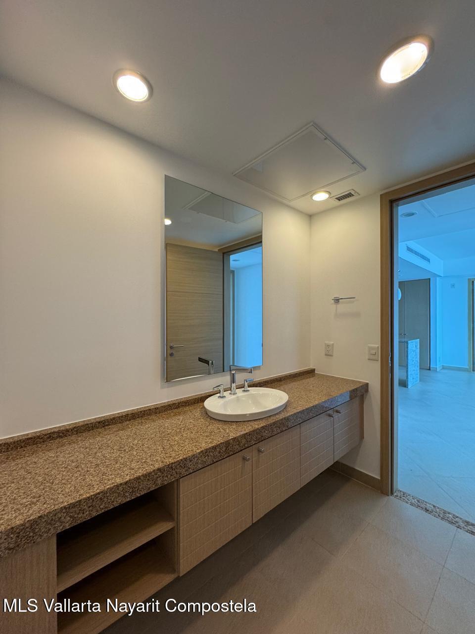 20251208232909158147000000 o