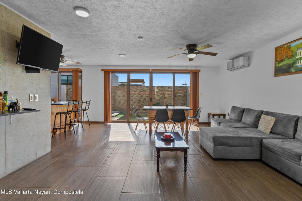 20251226215444386080000000 o