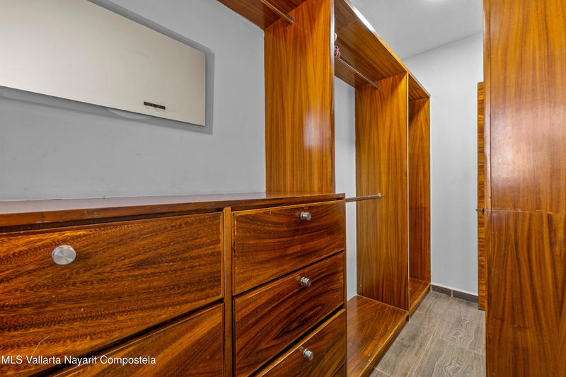 20251226215619215768000000 o