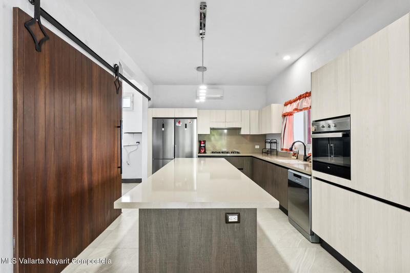 20250910211321087678000000 o