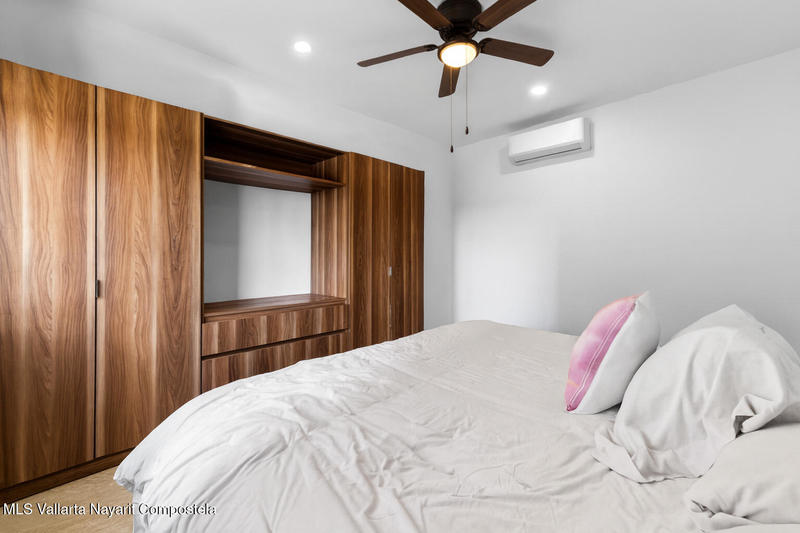 20251024223312302298000000 o