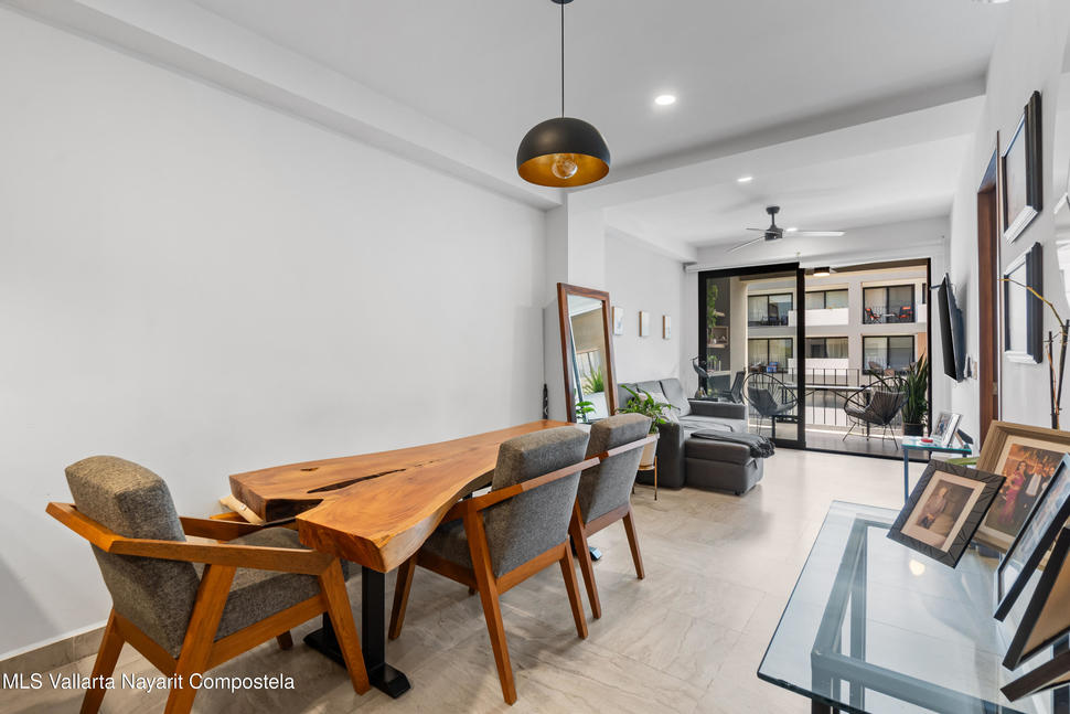 20251110235507670627000000 o