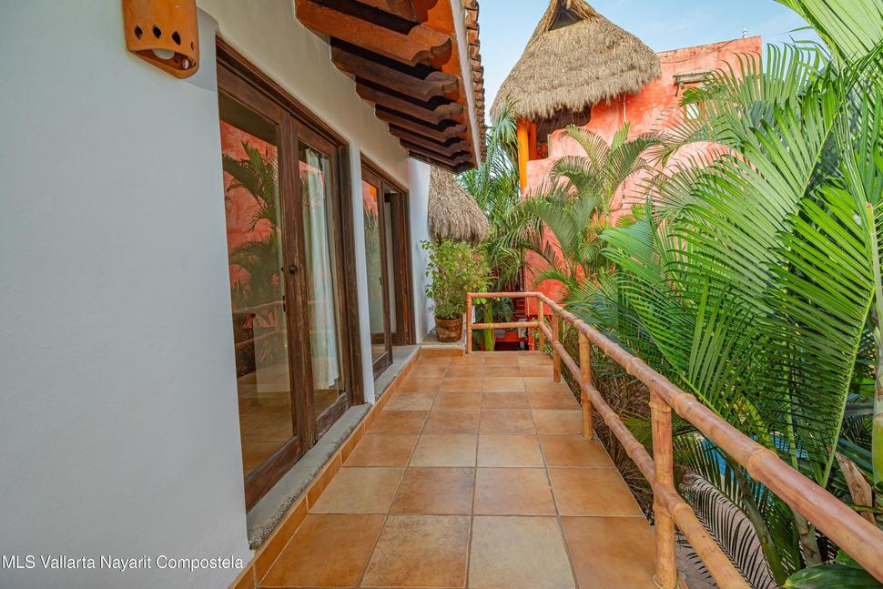 20251217185151067979000000 o