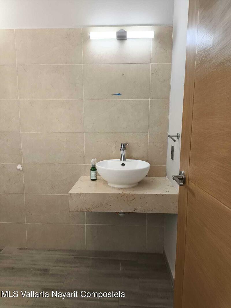 20251011183623064683000000 o