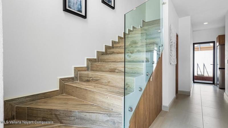 20251111203711180745000000 o