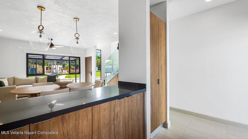 20251111204949680050000000 o