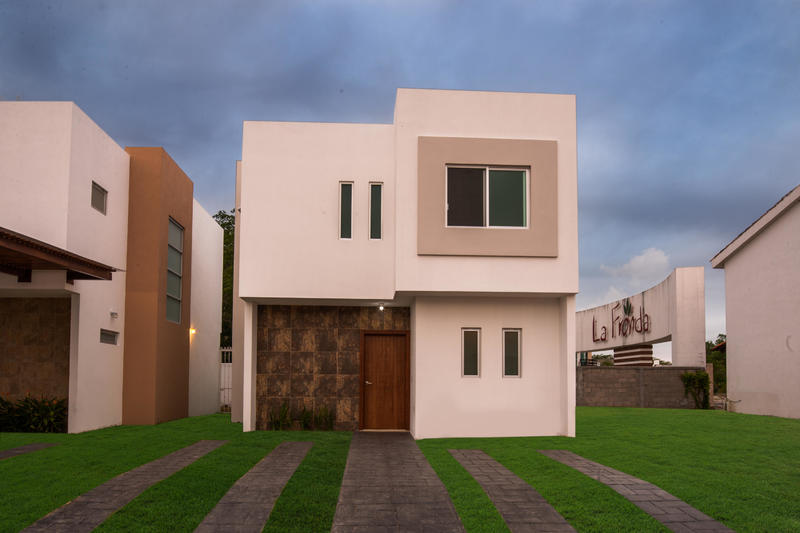 Casa En Residencial La Fronda