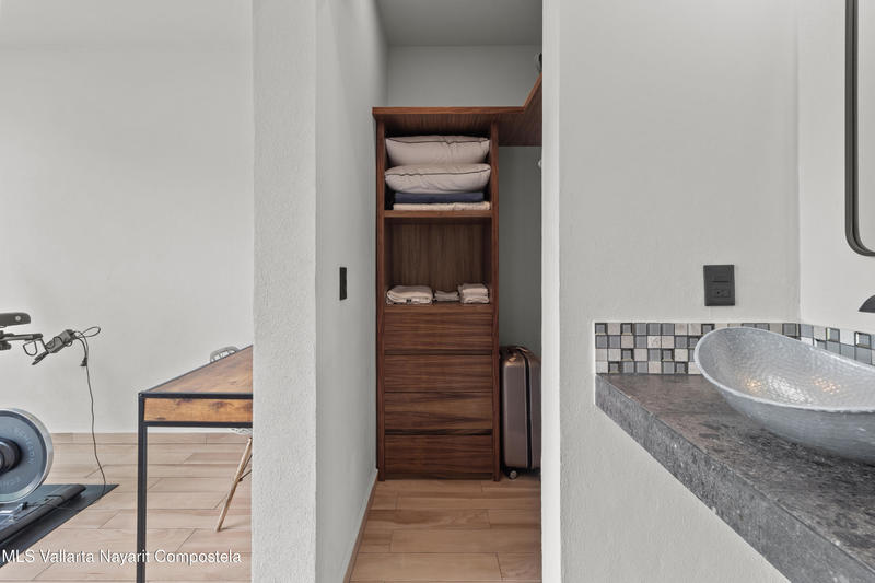 20250814210022341463000000 o