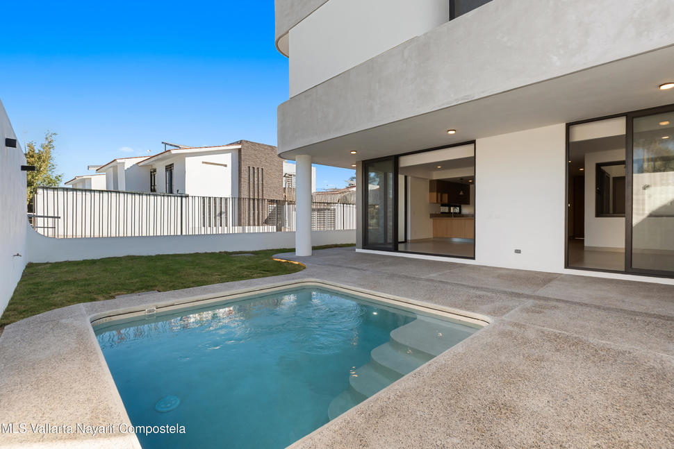 20260304185518064721000000 o