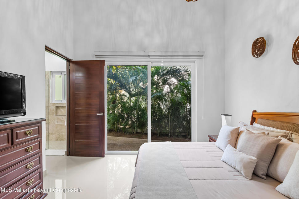 20251028202053778407000000 o