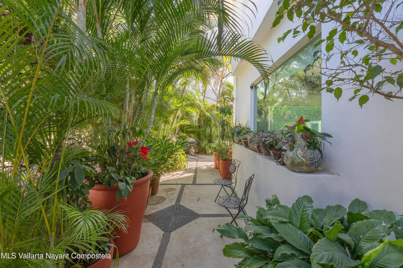 20260204220015905787000000 o