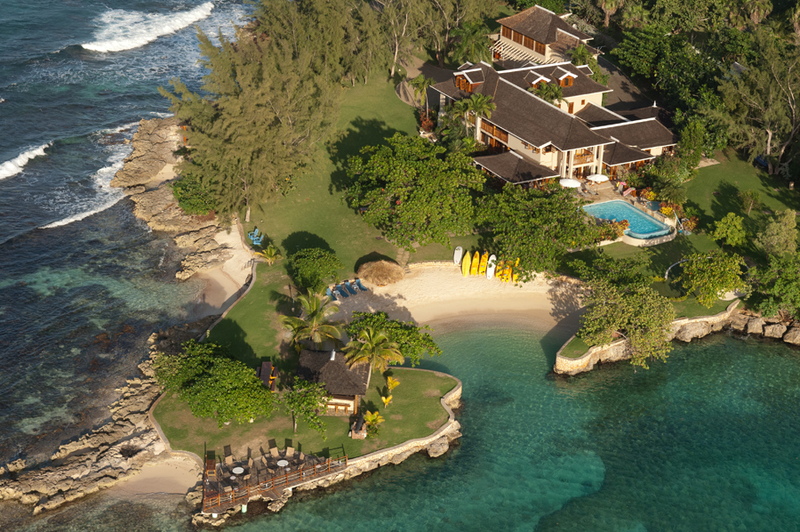 Fortlands Point on the Beach Villa Rental