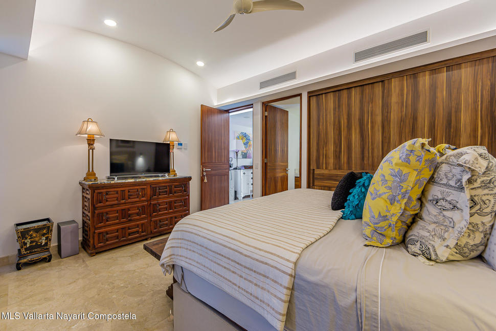 20251111162443513732000000 o