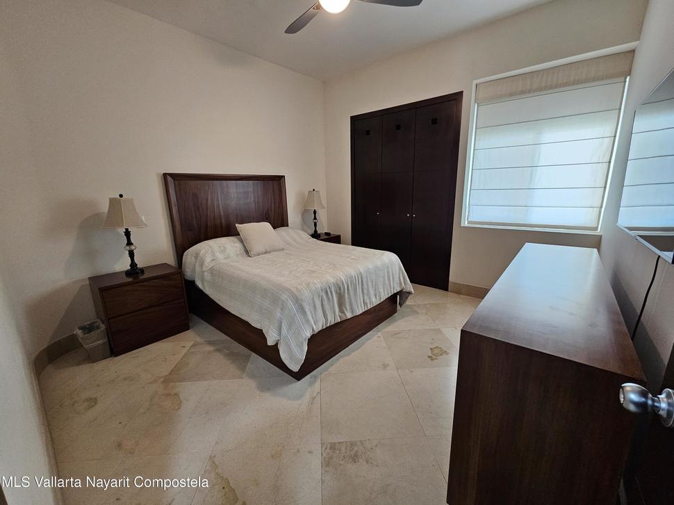 20251112220942300822000000 o