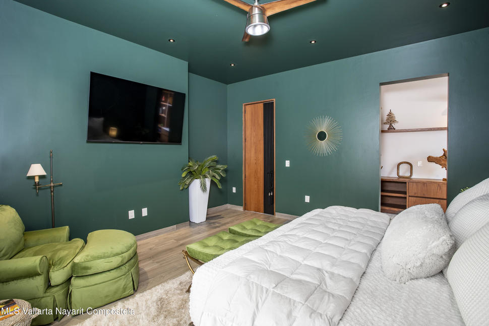 20251119184120932663000000 o