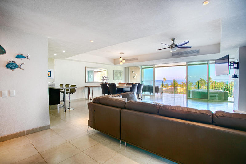 Grand Venetian 3403