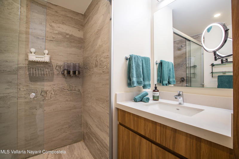 20250616215129175090000000 o