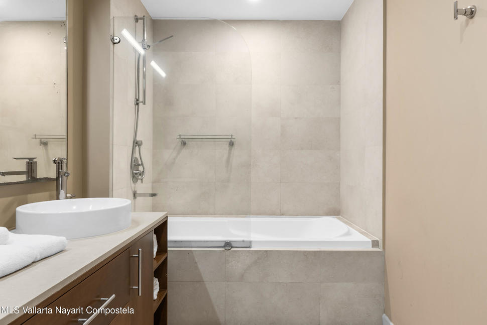 20251223171227494950000000 o