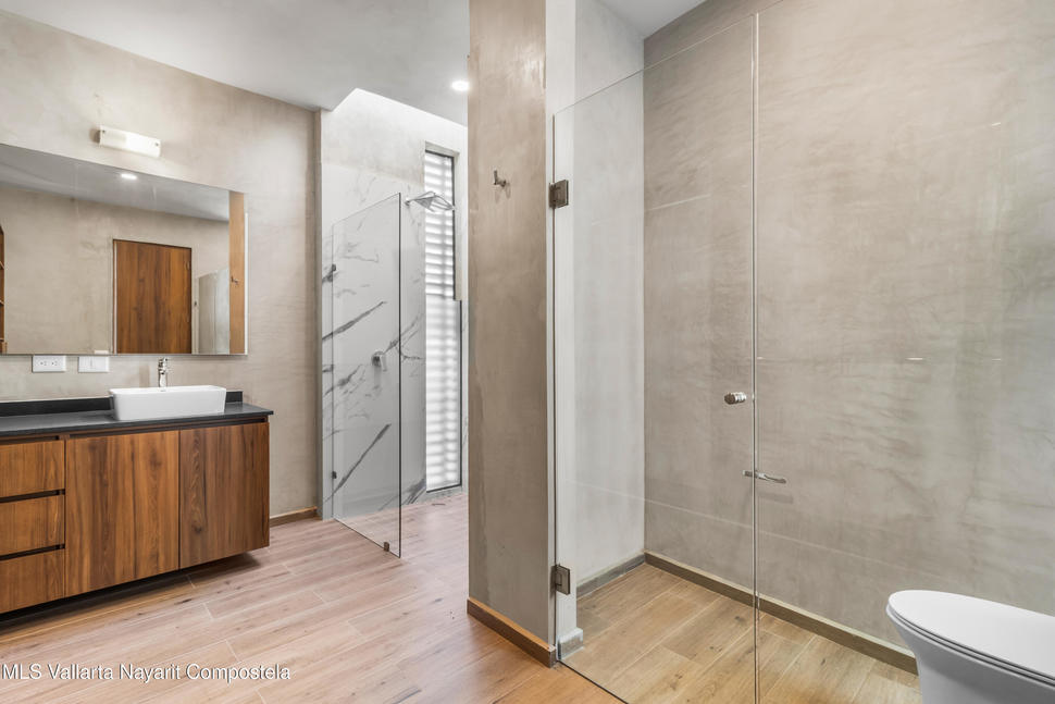 20251022221004487467000000 o