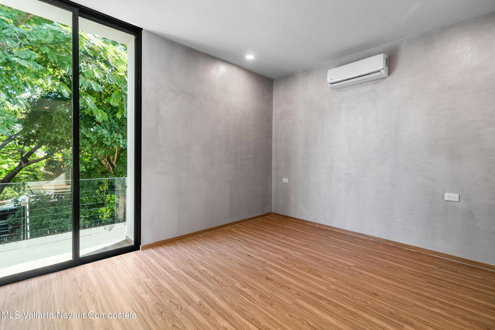 20251022221117384348000000 o