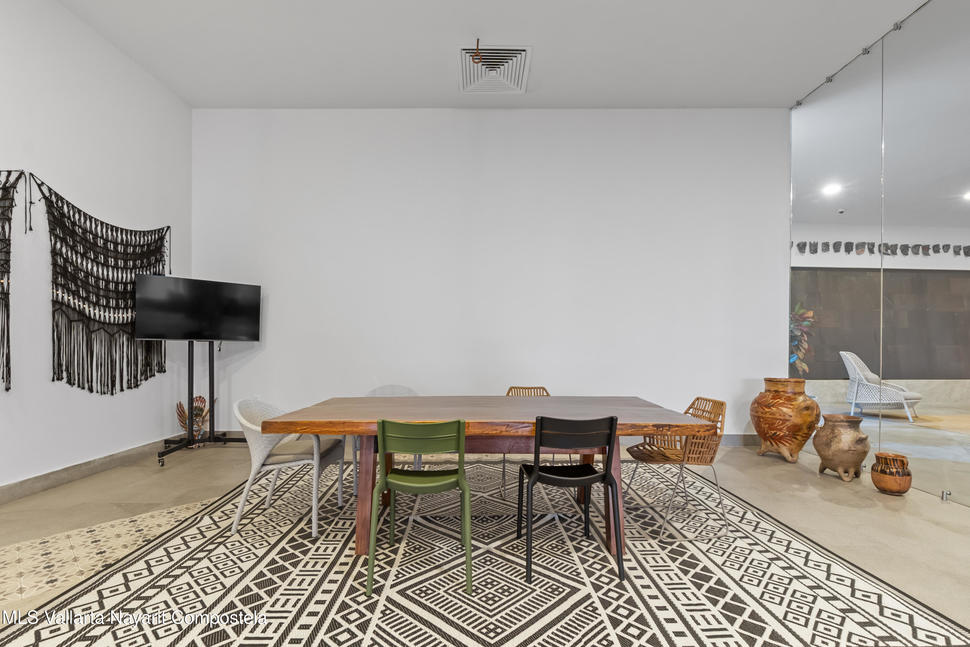 20250617033138312378000000 o