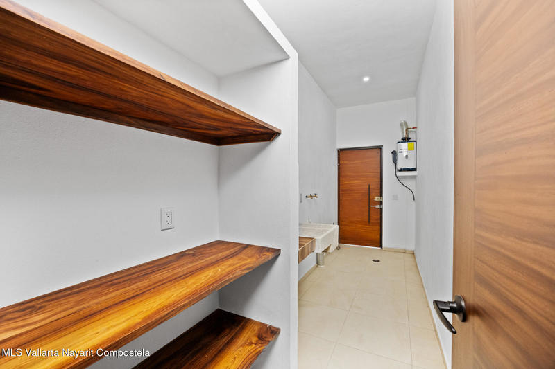 20250903222540211937000000 o