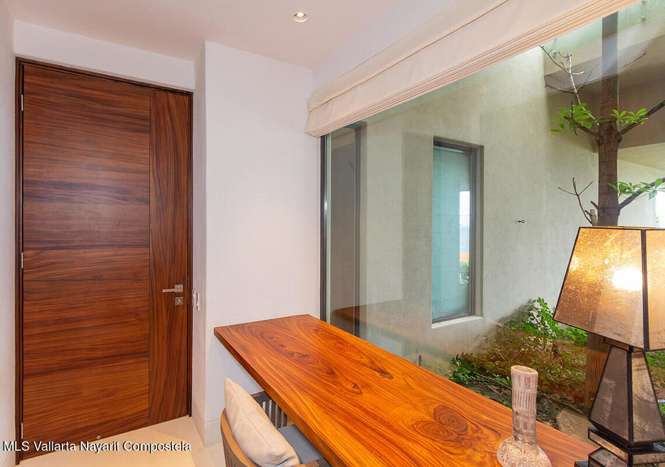 20251029182956625676000000 o