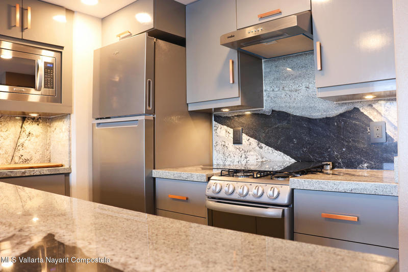 20251021215411215615000000 o