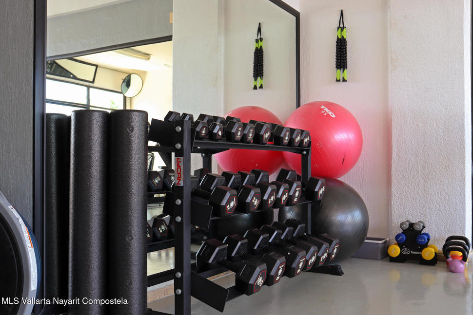 20251021215450652039000000 o