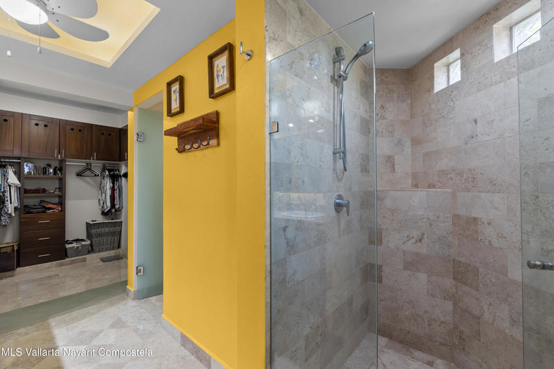 20250811193725717707000000 o