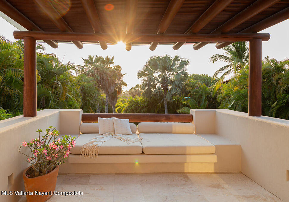 20251023224020714525000000 o