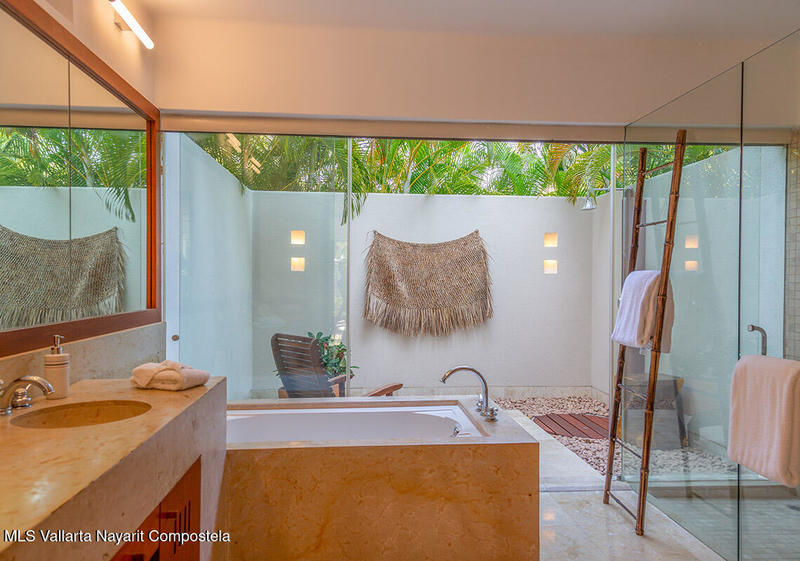 20251023224045925670000000 o