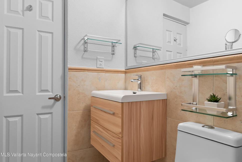 20251216192442194874000000 o