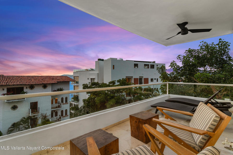 20251004002008776341000000 o