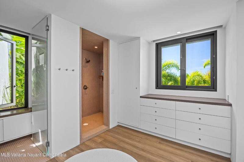 20250920020949835521000000 o