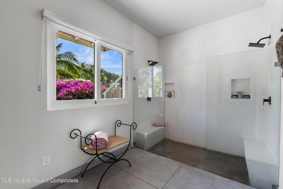 20251212060148036833000000 o