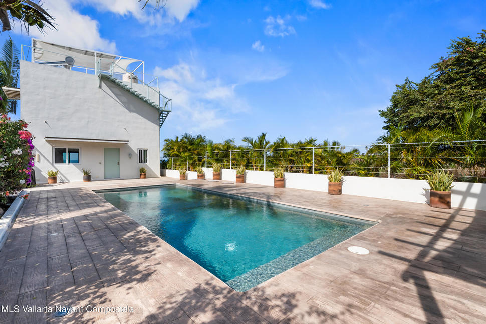 20251213012724062539000000 o