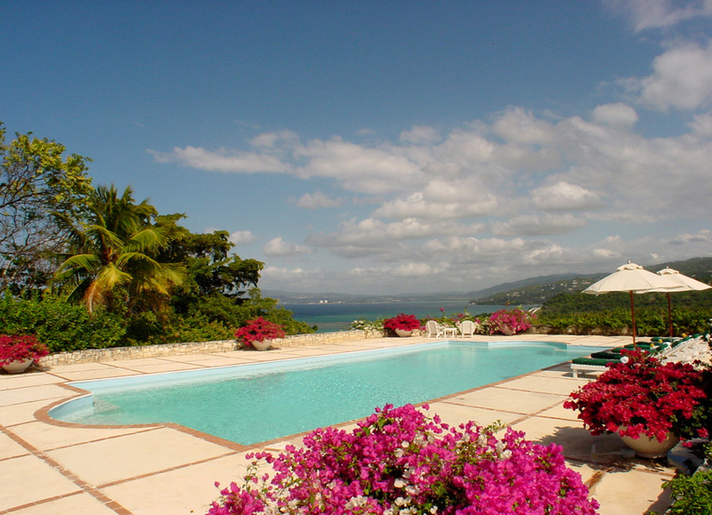 Longview Manor at Round Hill Villa Rental