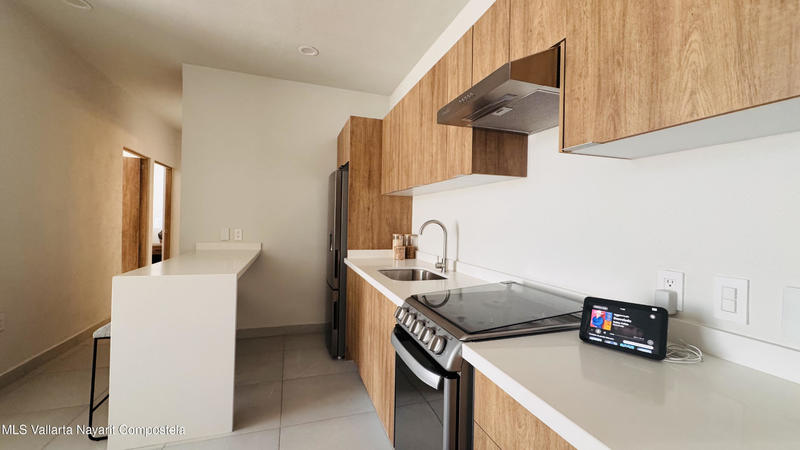 20251113222216784583000000 o