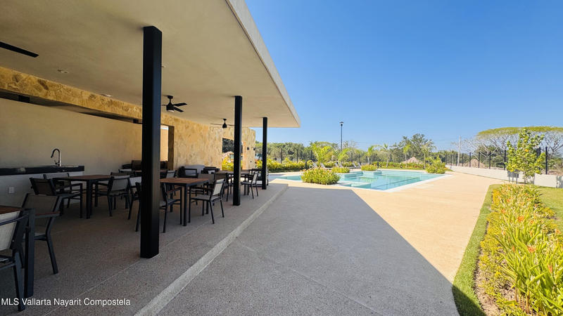 20251113222323027481000000 o