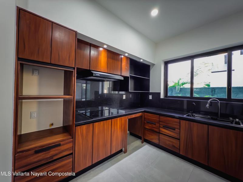 20251216214257221517000000 o