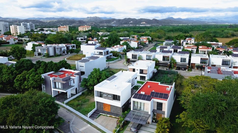 20251216214530243019000000 o