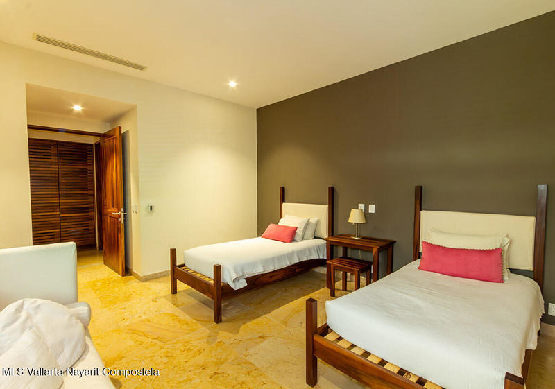 20250822194224781510000000 o