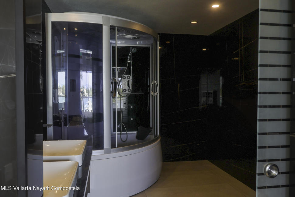 20251118224300412923000000 o