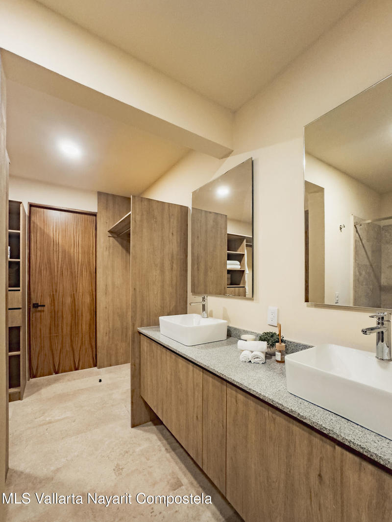 20250613205301278897000000 o