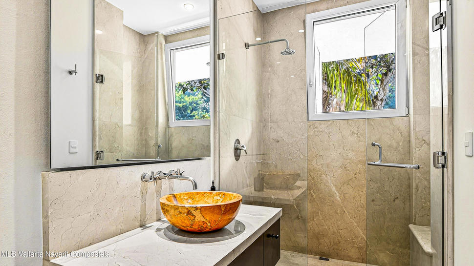 20251215181026662063000000 o