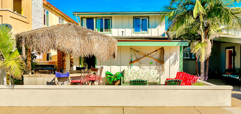 Nautical Newport Duplex B Villa Rental