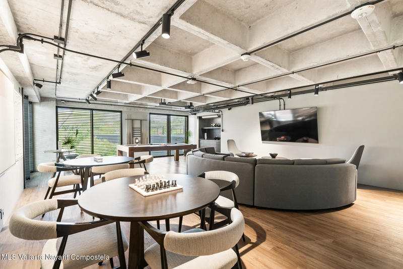 20250710235533492456000000 o